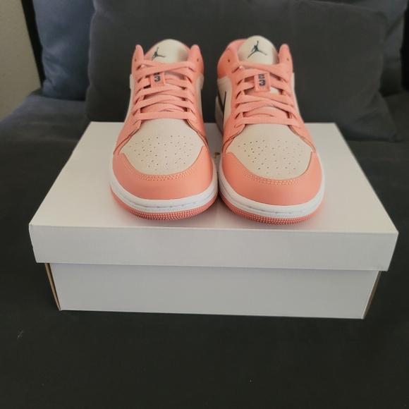 Sold🎊Jordan 1 low " Madder root" - Picture 3 of 5